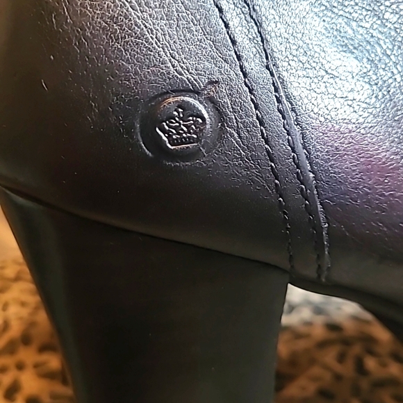 EUC BORN black ankle boots size 8.5 - Picture 5 of 11